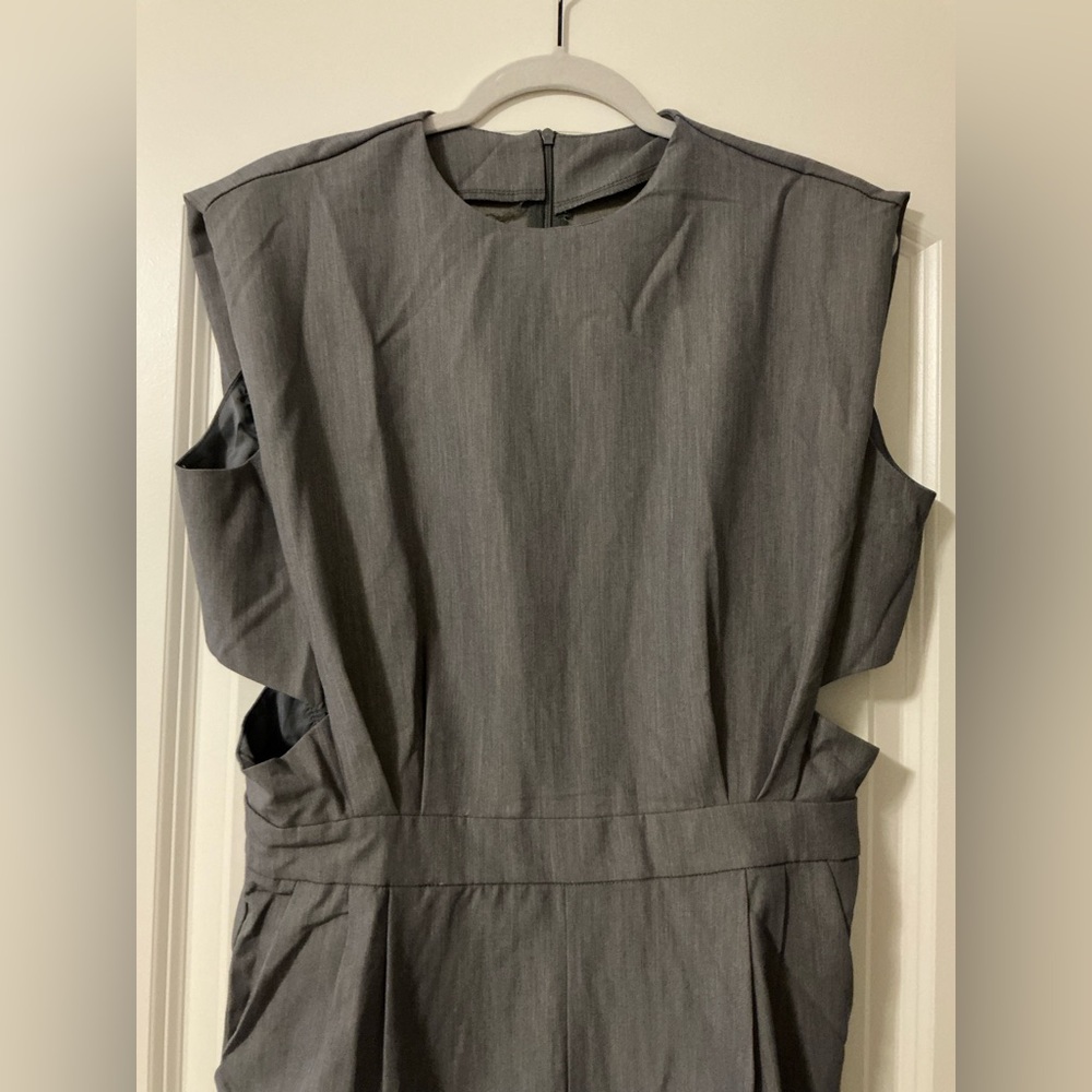NWOT Gray Romper with Side Cut Outs - Picture 4 of 9